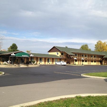 Hospitality Inn Bowmansville Exterior photo