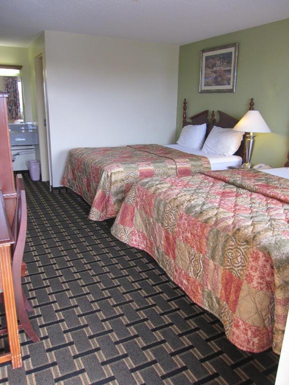 Hospitality Inn Bowmansville Room photo